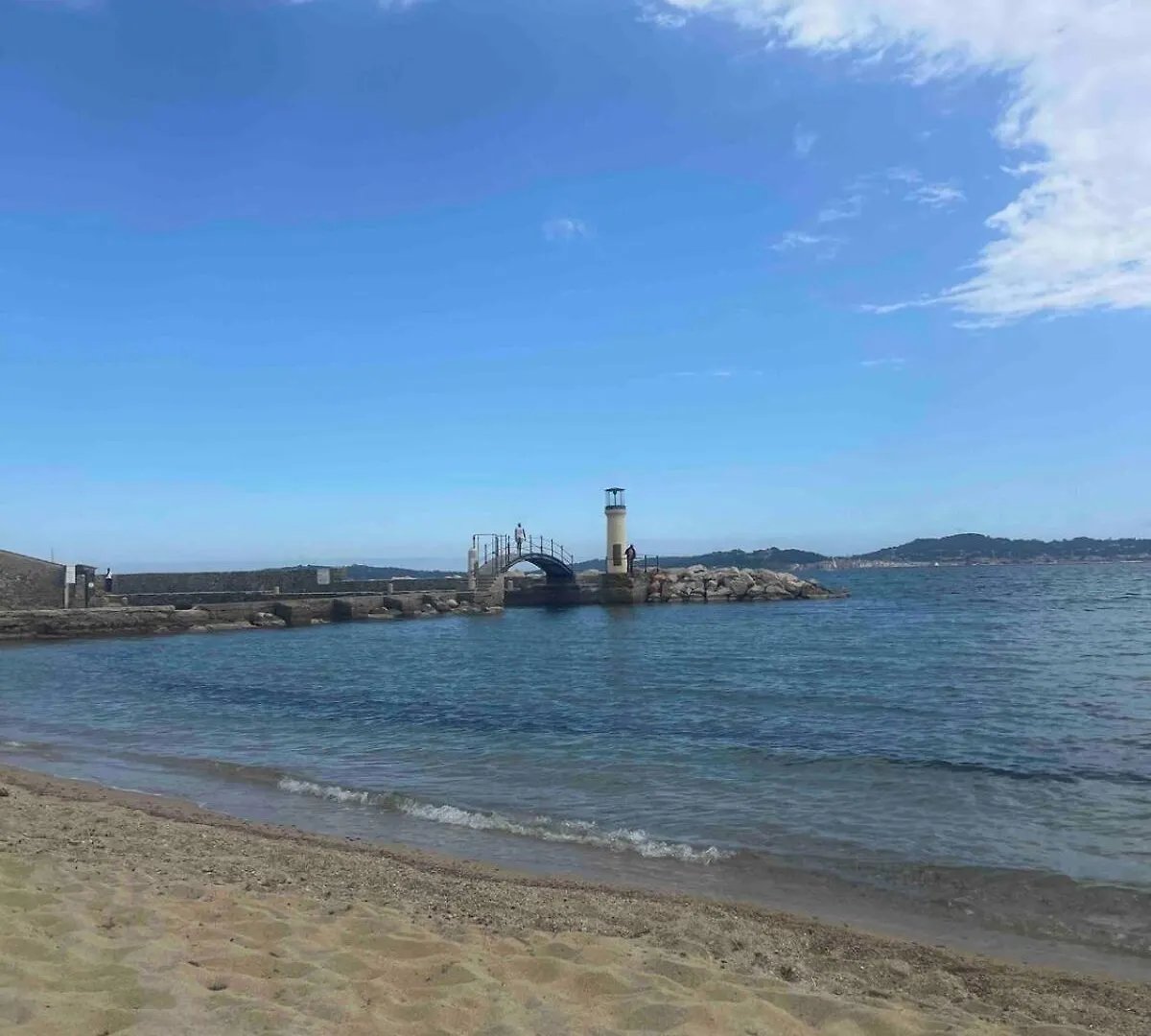 Daire Charmant 2P Entierement Renove , Piscine , 1 Km De La Plage Sainte-Maxime